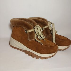 Brown Suede Ankle Boots with Fur Lining